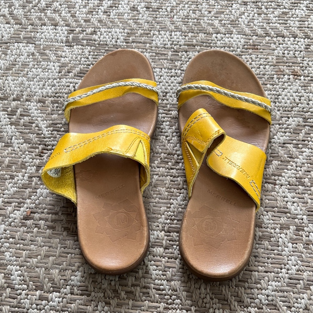 Merrell Yellow Leather Sandals